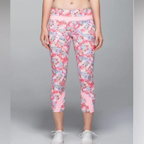 LULULEMON Run Inspire Mid-Rise Crop II *All Luxtreme Floral Size 6 23” - Picture 2 of 16
